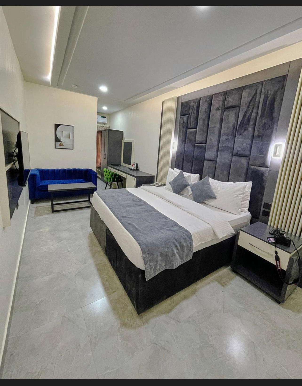 The Mayrock Hotel Abuja Bagian luar foto