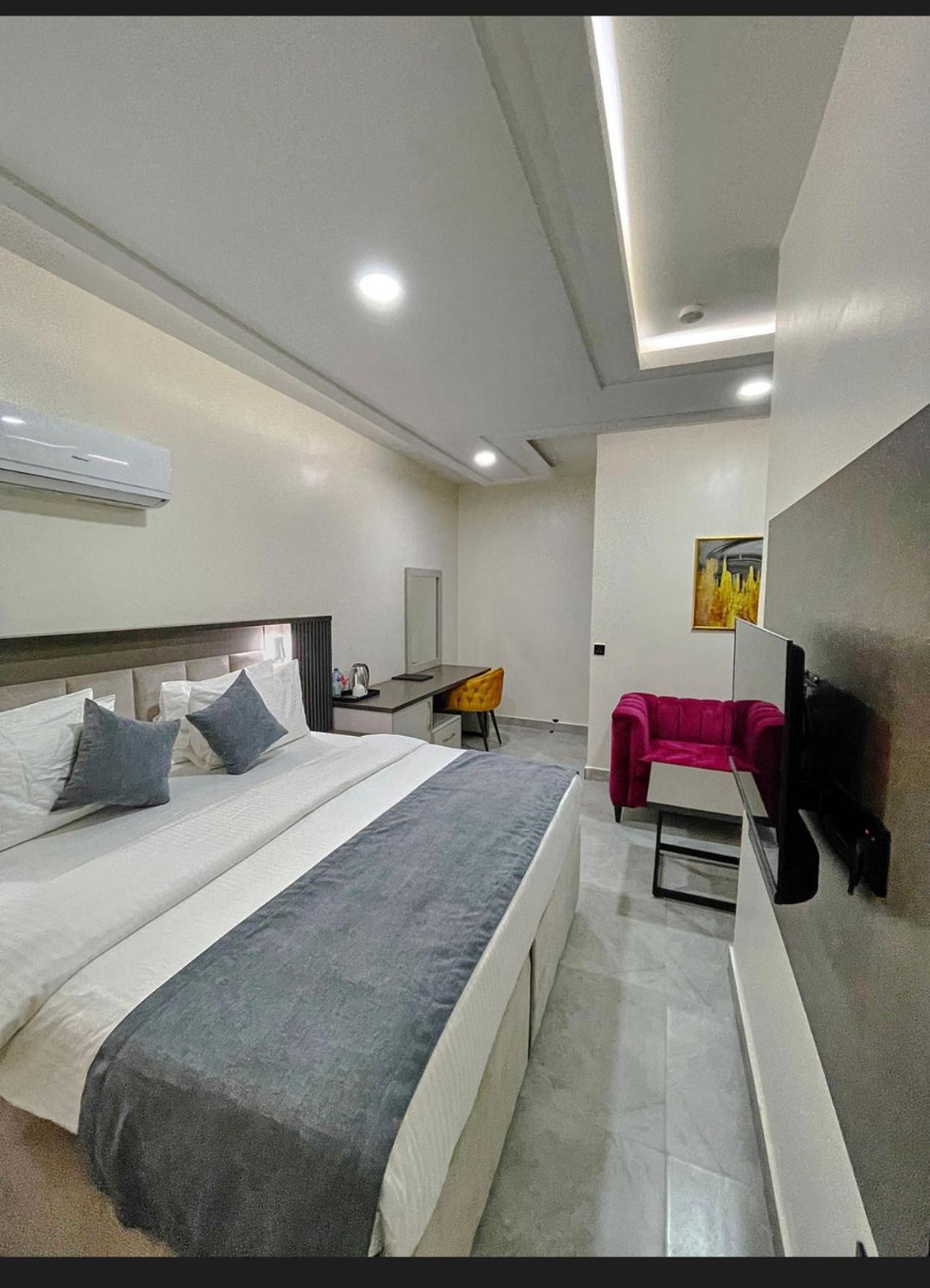 The Mayrock Hotel Abuja Bagian luar foto