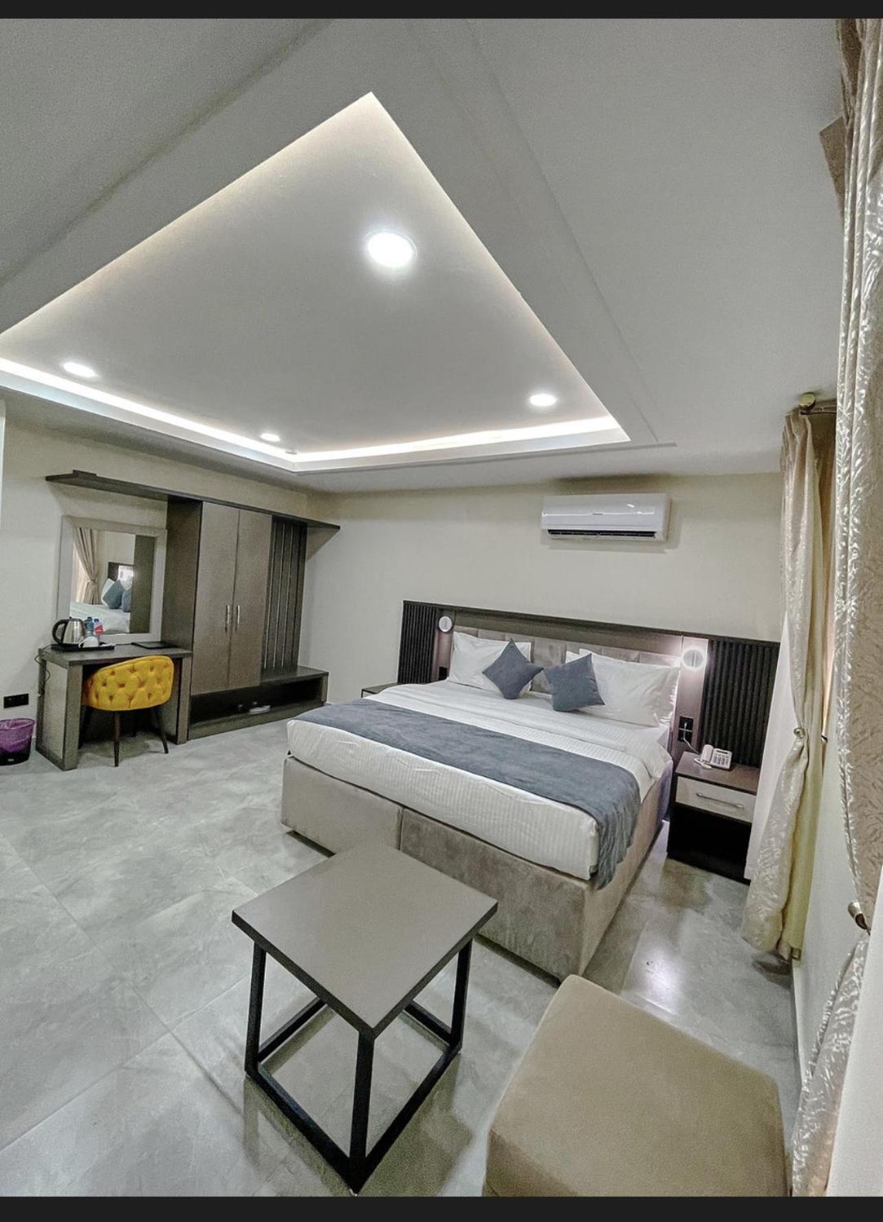The Mayrock Hotel Abuja Bagian luar foto